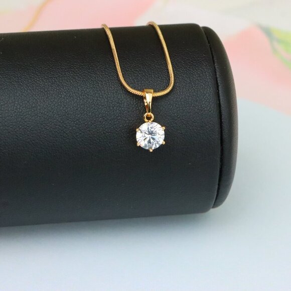 "Sparkling White Solitaire Pendant in Gold – Radiant Charm, XPPT1640 - Picture 13 of 13